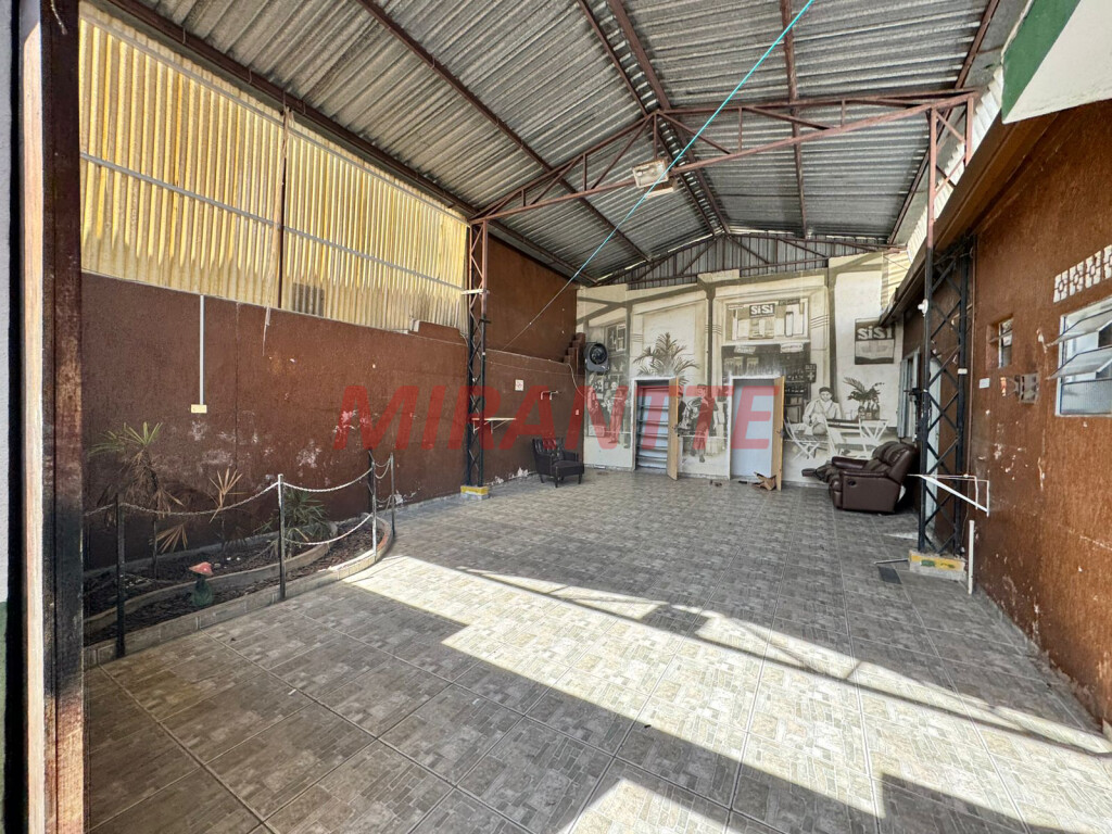Casa terrea de 130m² com 4 quartos em Água Fria