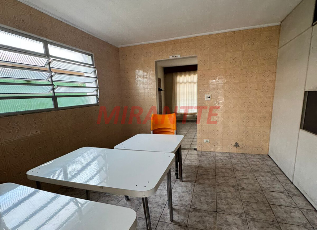 Casa terrea de 130m² com 4 quartos em Água Fria