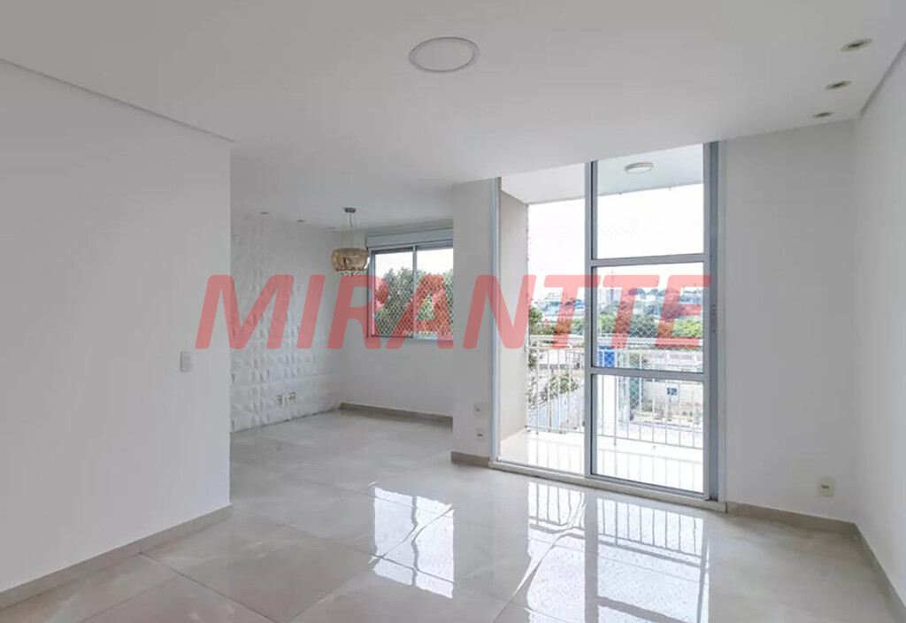 Apartamento de 60m² com 3 quartos em Limão