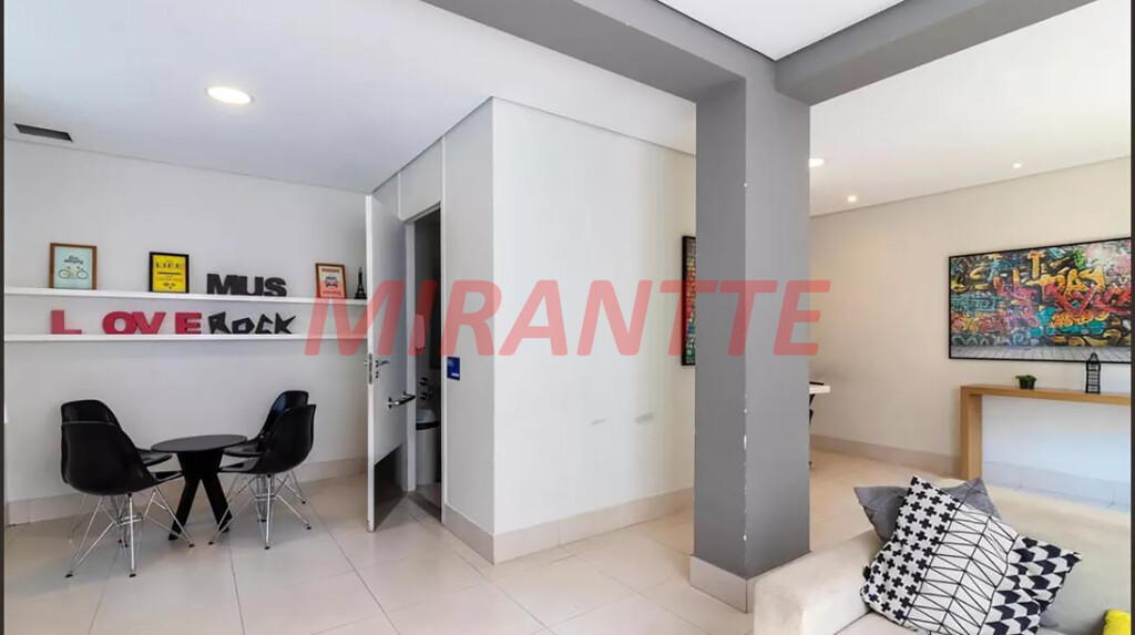 Apartamento de 60m² com 3 quartos em Limão