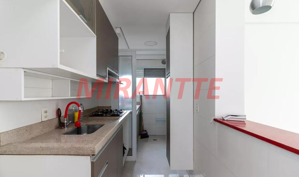 Apartamento de 60m² com 3 quartos em Limão