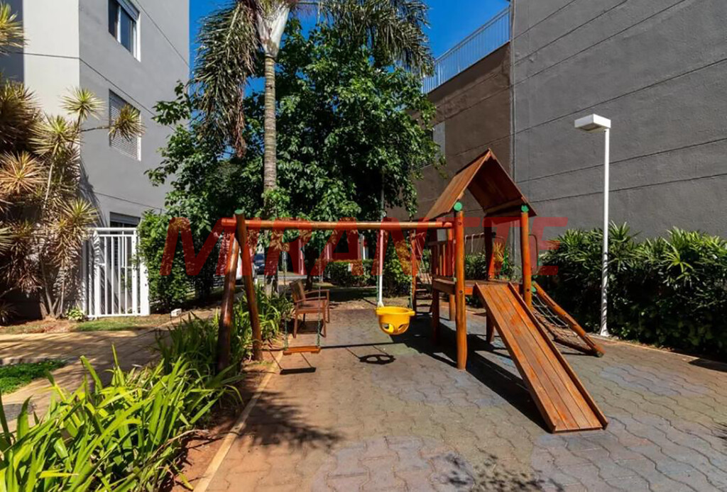 Apartamento de 60m² com 3 quartos em Limão