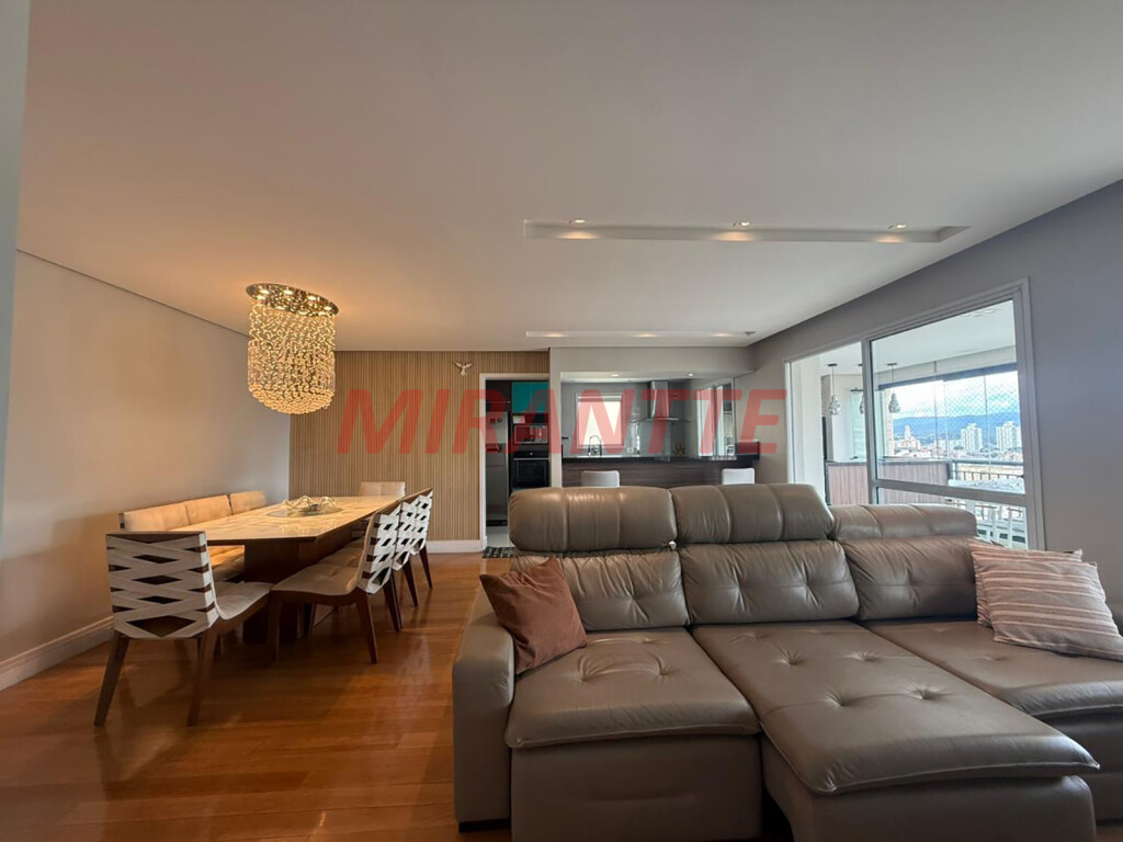 Apartamento de 140m² com 3 quartos em Santa Teresinha