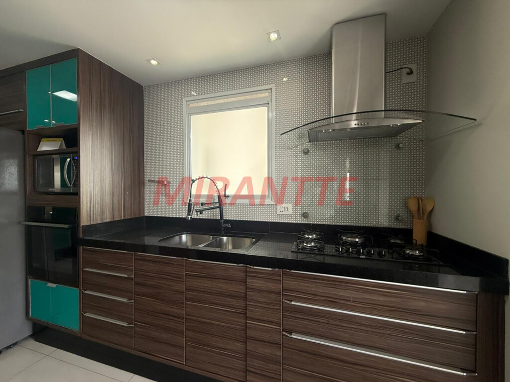 Apartamento de 140m² com 3 quartos em Santa Teresinha