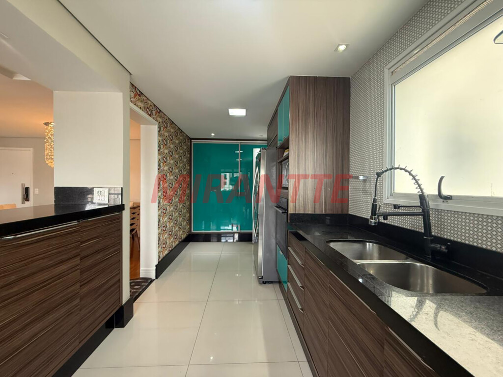 Apartamento de 140m² com 3 quartos em Santa Teresinha