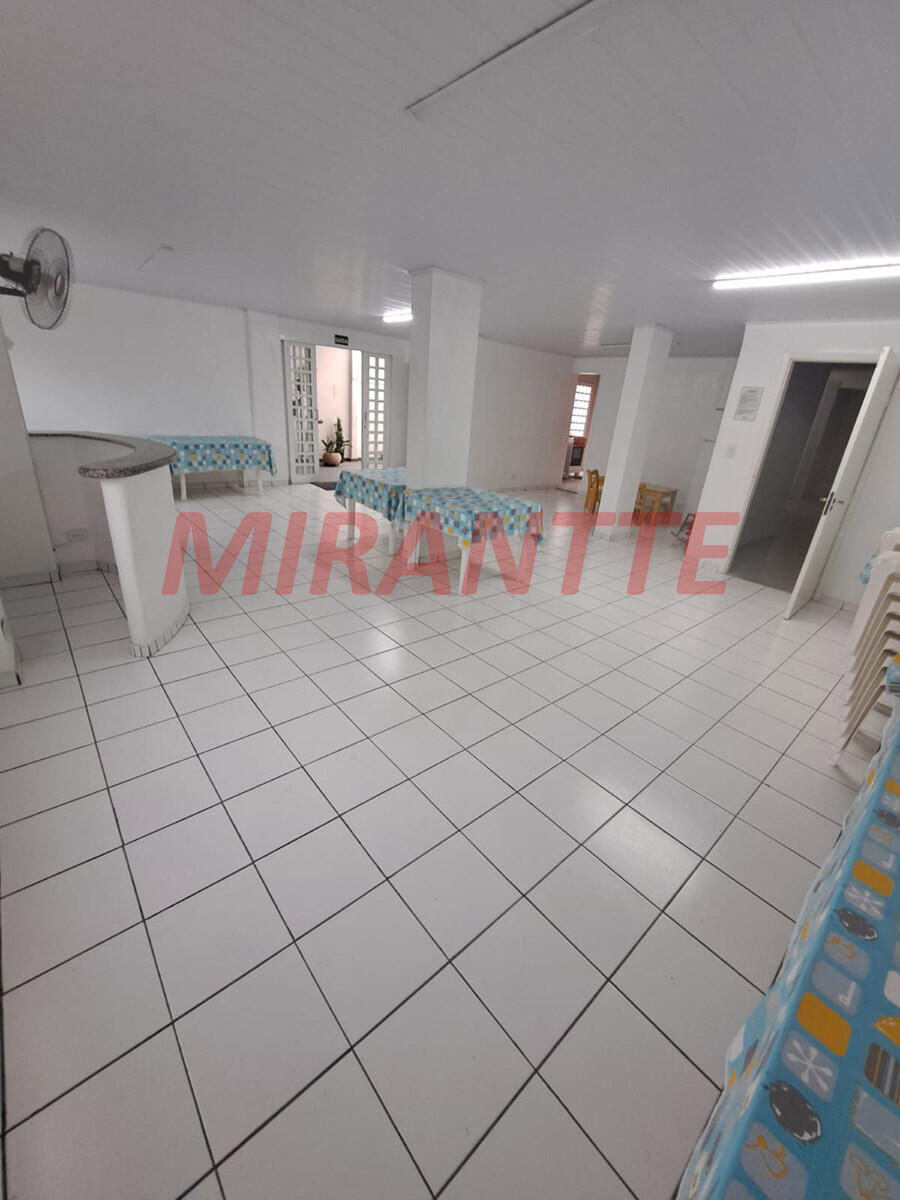 Apartamento de 68m² com 2 quartos em Água Fria