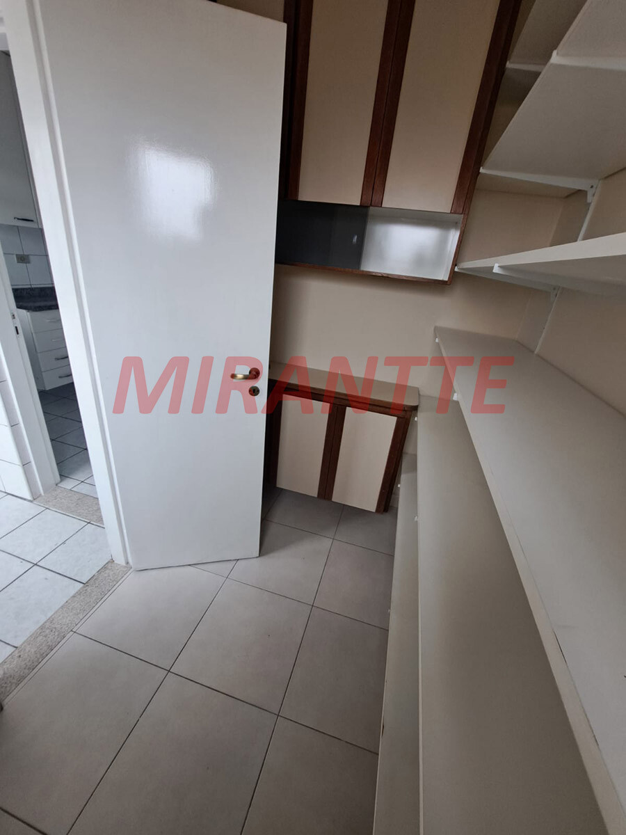 Apartamento de 68m² com 2 quartos em Água Fria