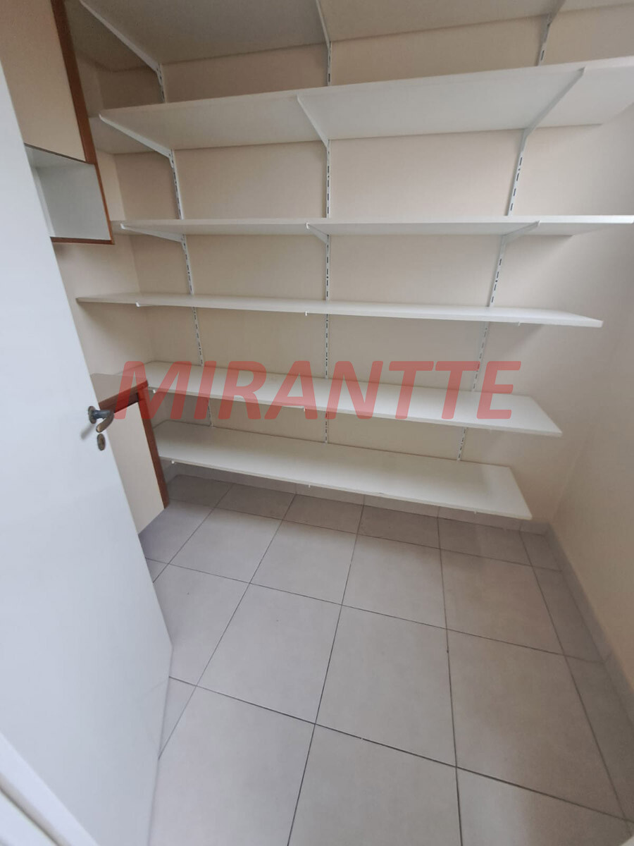 Apartamento de 68m² com 2 quartos em Água Fria
