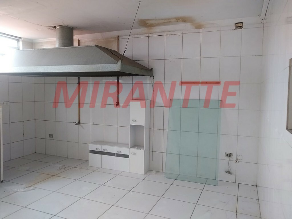 Comercial de 176m² com 2 quartos em Santana