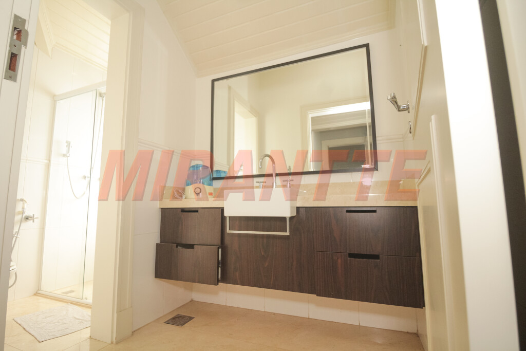 Sobrado de 756m² com 4 quartos em Jardim São Bento