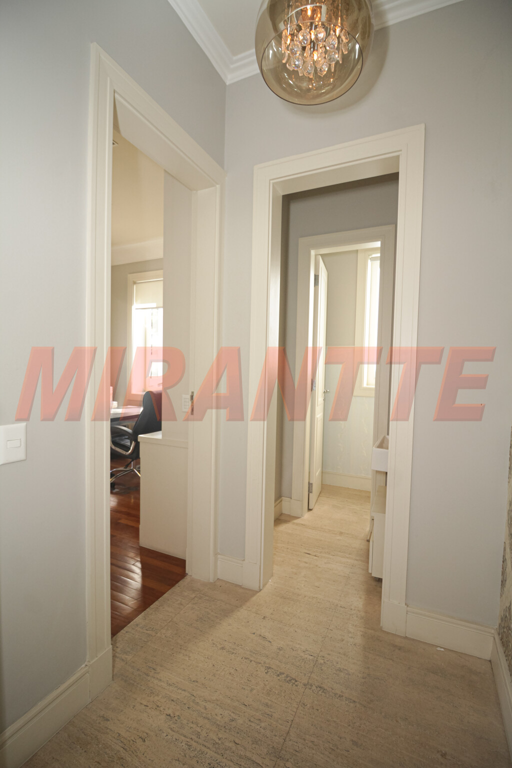 Sobrado de 756m² com 4 quartos em Jardim São Bento