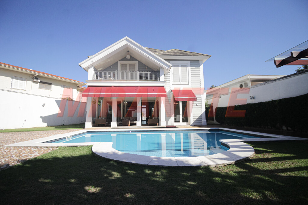 Sobrado de 756m² com 4 quartos em Jardim São Bento