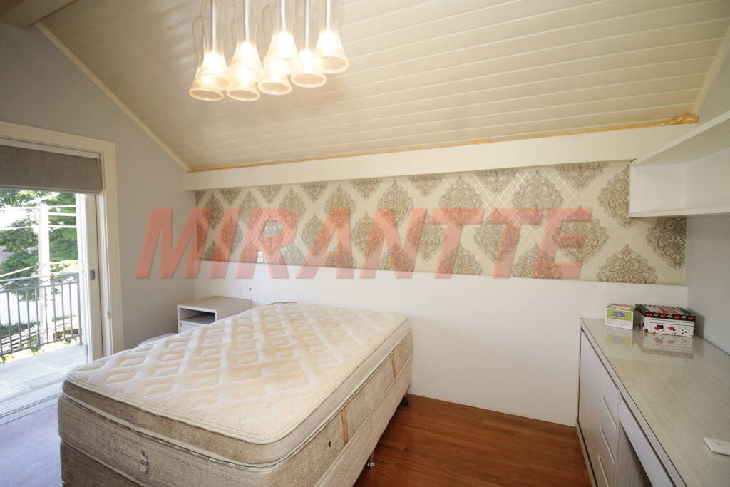 Sobrado de 756m² com 4 quartos em Jardim São Bento