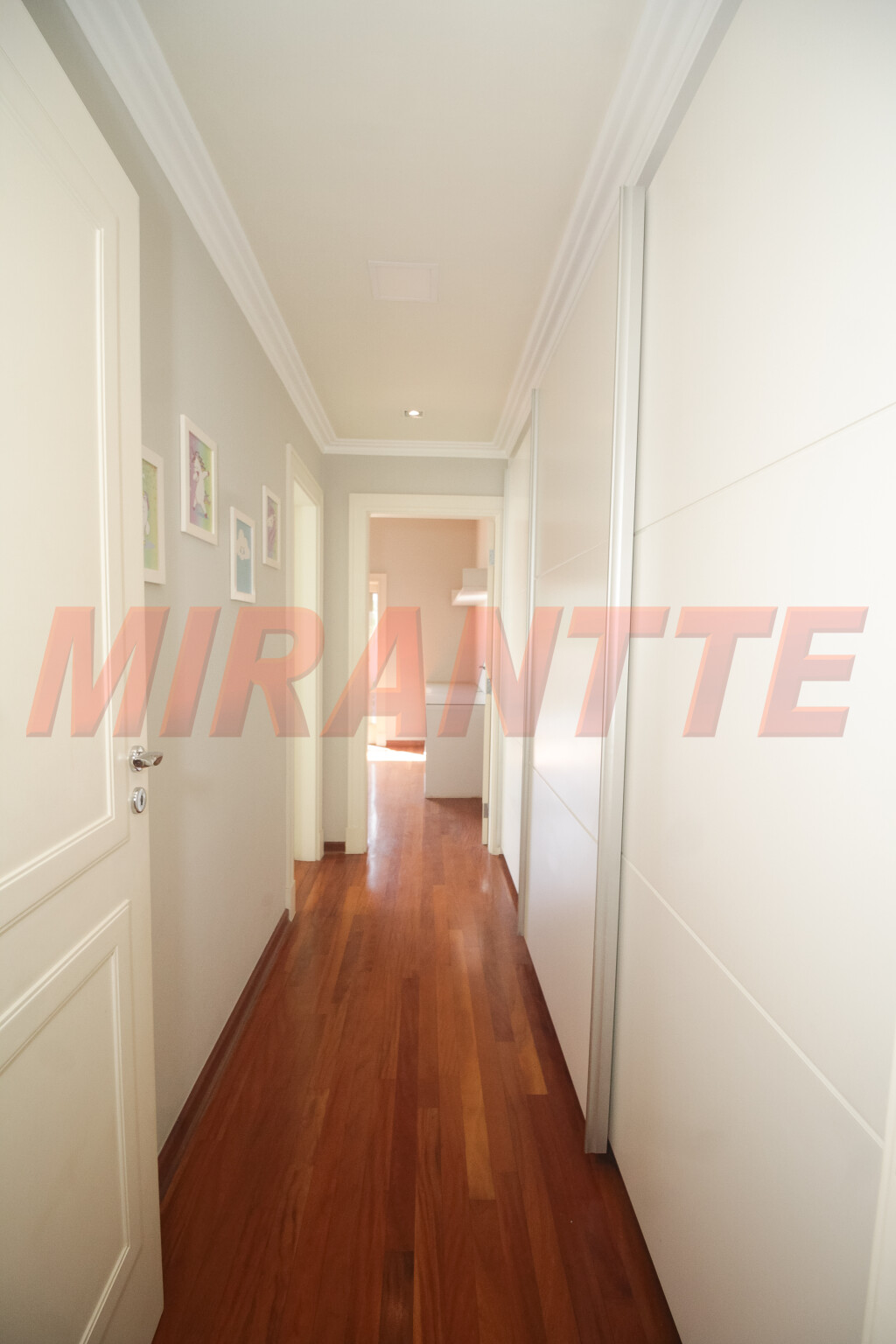 Sobrado de 756m² com 4 quartos em Jardim São Bento