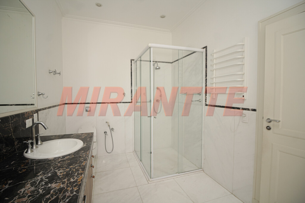 Sobrado de 756m² com 4 quartos em Jardim São Bento