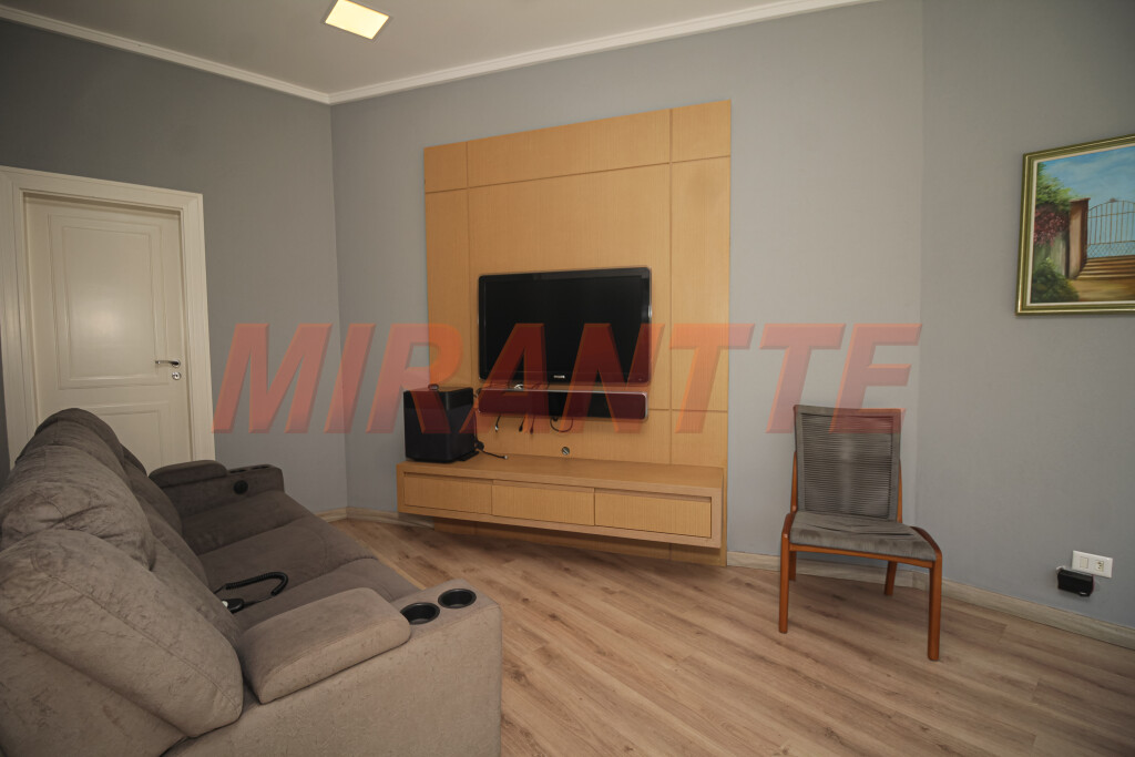 Sobrado de 756m² com 4 quartos em Jardim São Bento