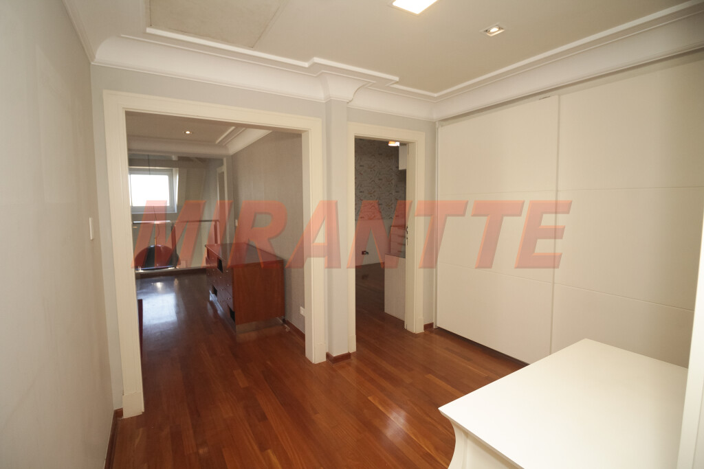 Sobrado de 756m² com 4 quartos em Jardim São Bento