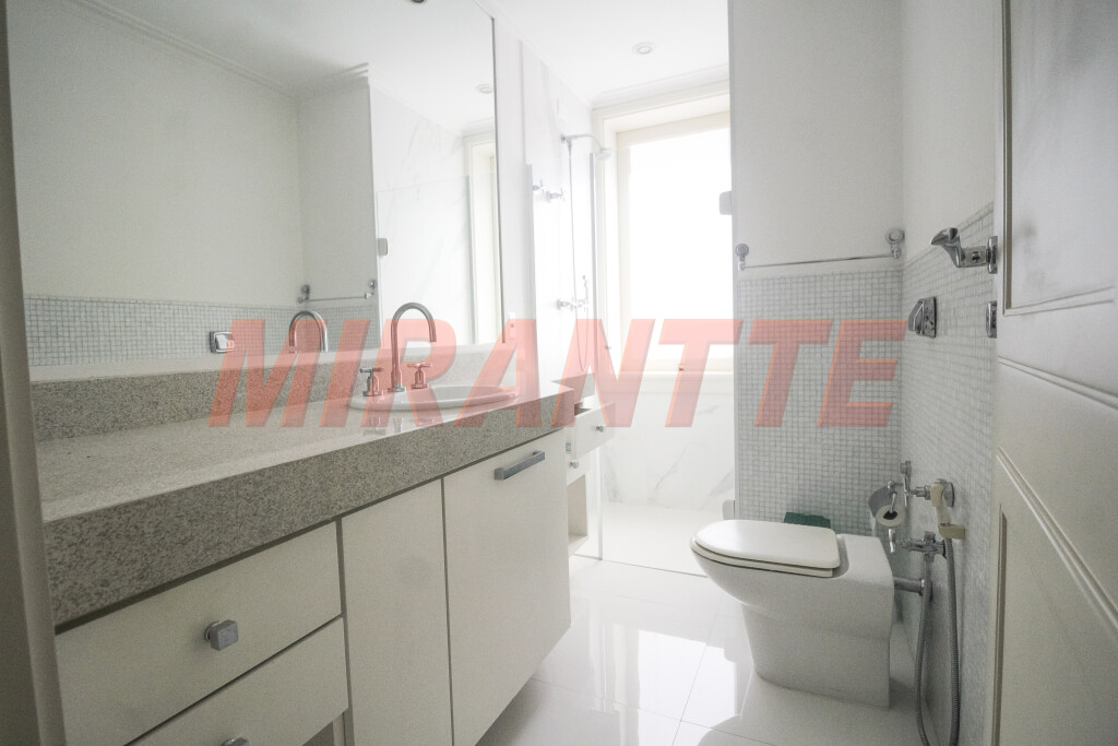 Sobrado de 756m² com 4 quartos em Jardim São Bento