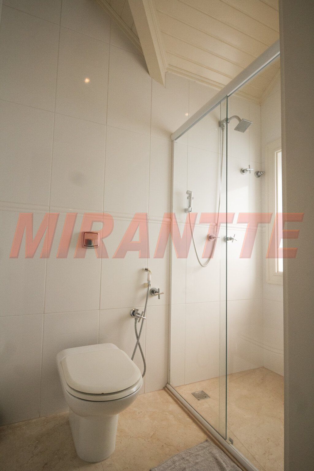 Sobrado de 756m² com 4 quartos em Jardim São Bento