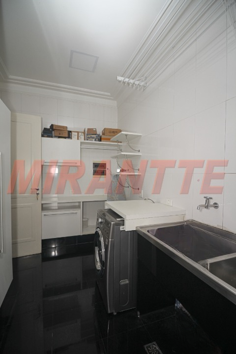 Sobrado de 756m² com 4 quartos em Jardim São Bento