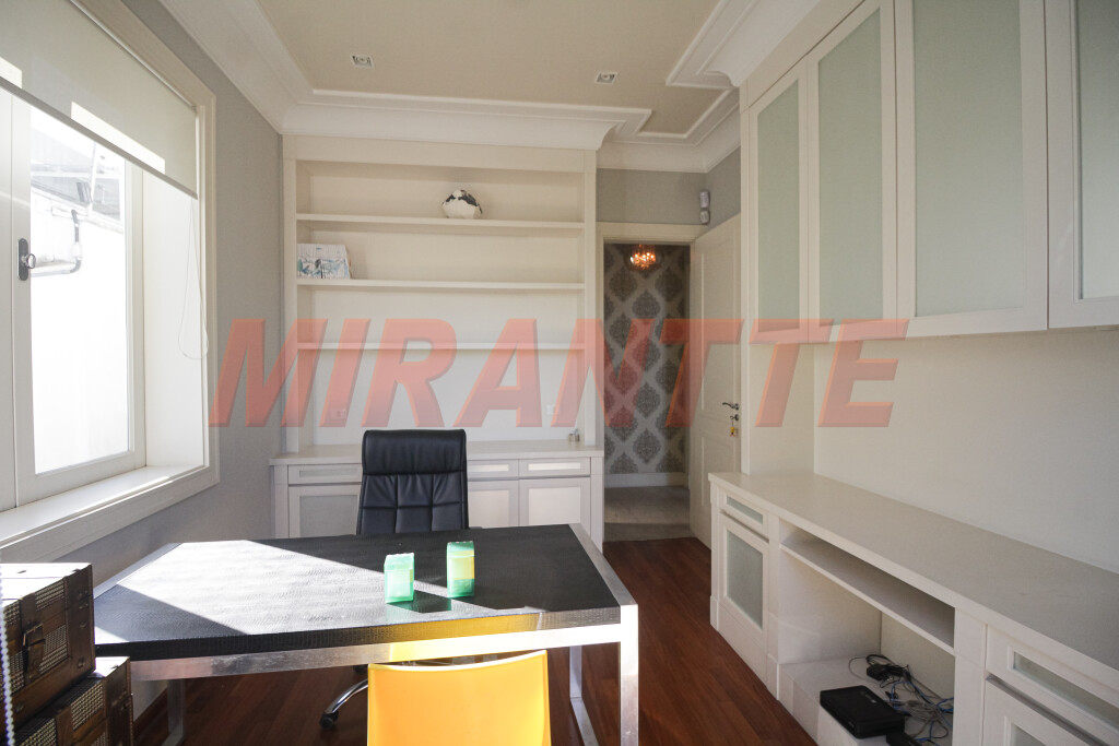 Sobrado de 756m² com 4 quartos em Jardim São Bento