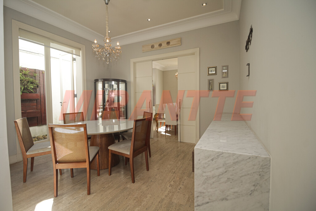 Sobrado de 756m² com 4 quartos em Jardim São Bento