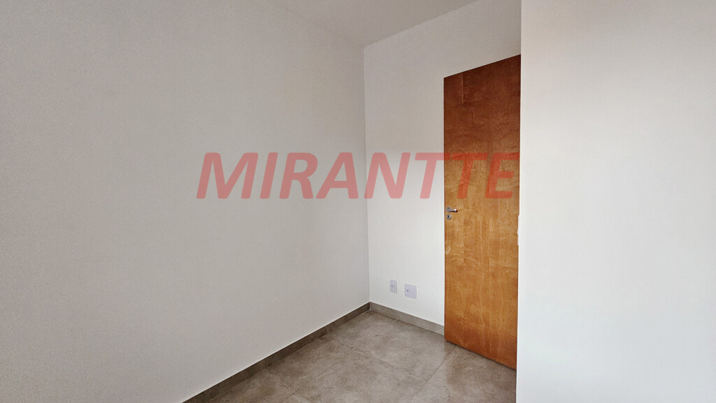 Apartamento de 40m² com 2 quartos em Vila Romero