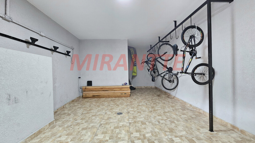 Apartamento de 40m² com 2 quartos em Vila Romero