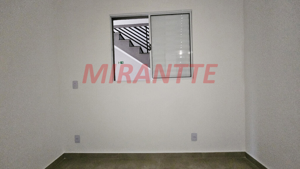 Apartamento de 40m² com 2 quartos em Vila Romero