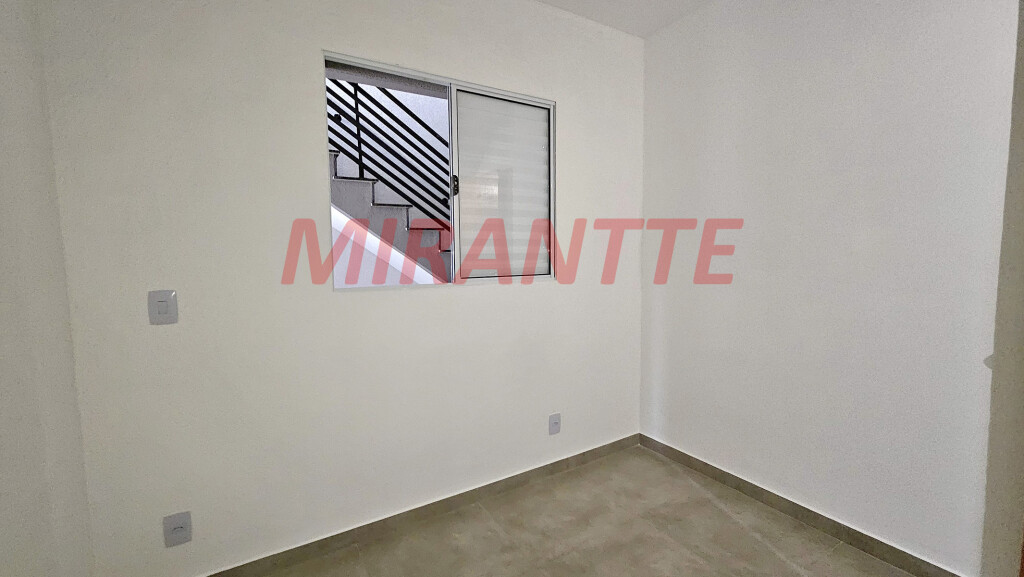 Apartamento de 40m² com 2 quartos em Vila Romero