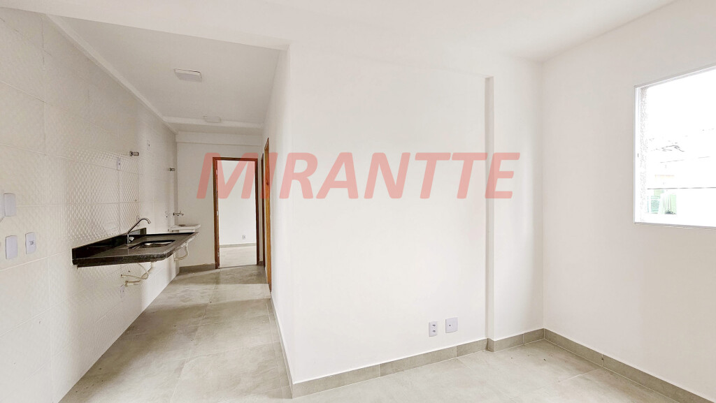 Apartamento de 44m² com 2 quartos em Vila Romero