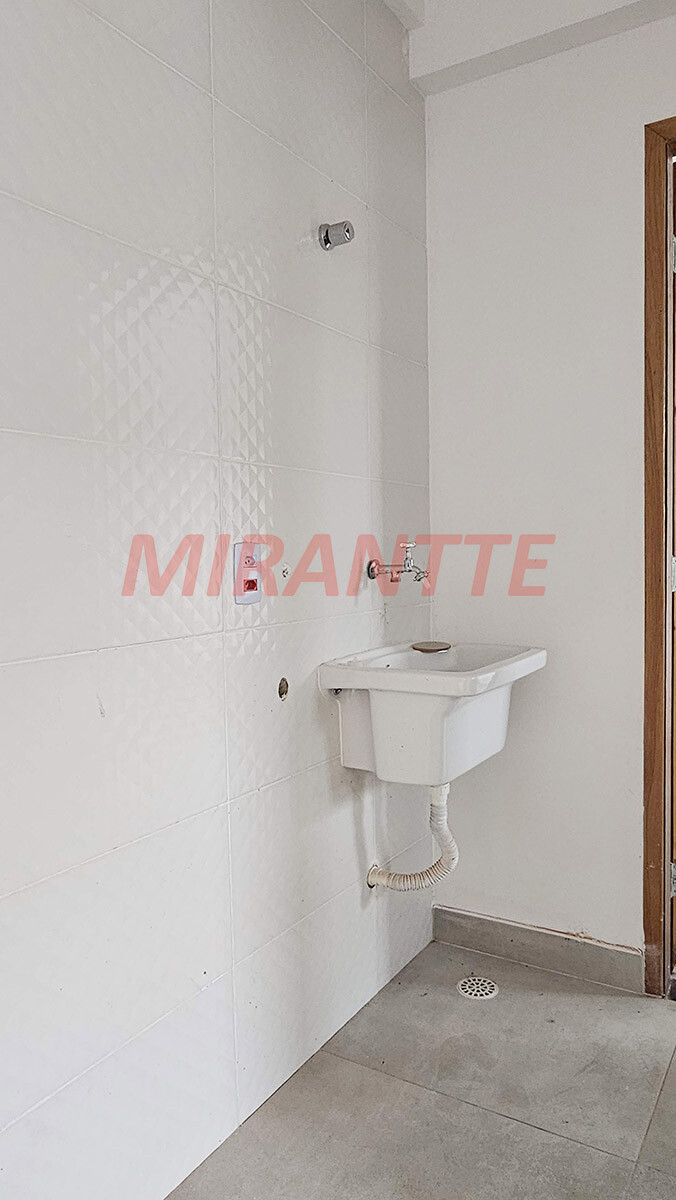 Apartamento de 44m² com 2 quartos em Vila Romero