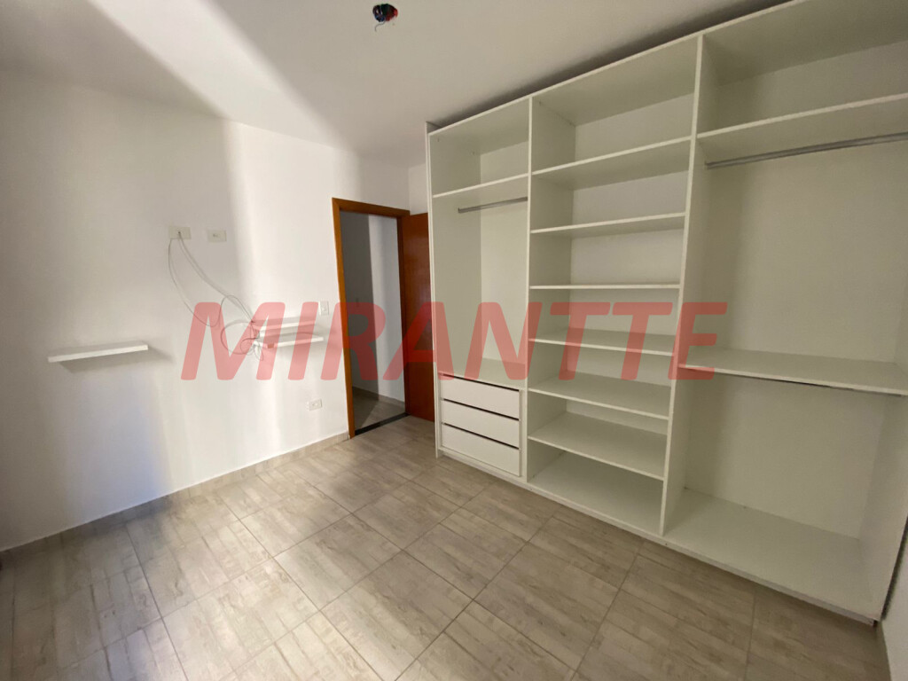 Cond. fechado de 107m² com 2 quartos em Santa Teresinha