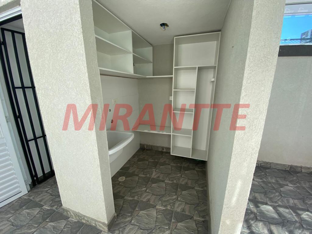 Cond. fechado de 107m² com 2 quartos em Santa Teresinha