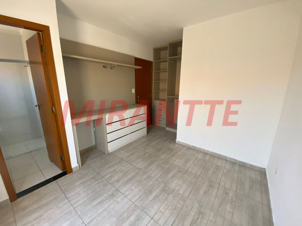 Cond. fechado de 107m² com 2 quartos em Santa Teresinha