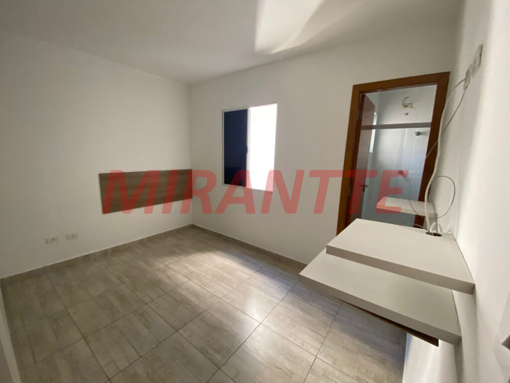 Cond. fechado de 107m² com 2 quartos em Santa Teresinha