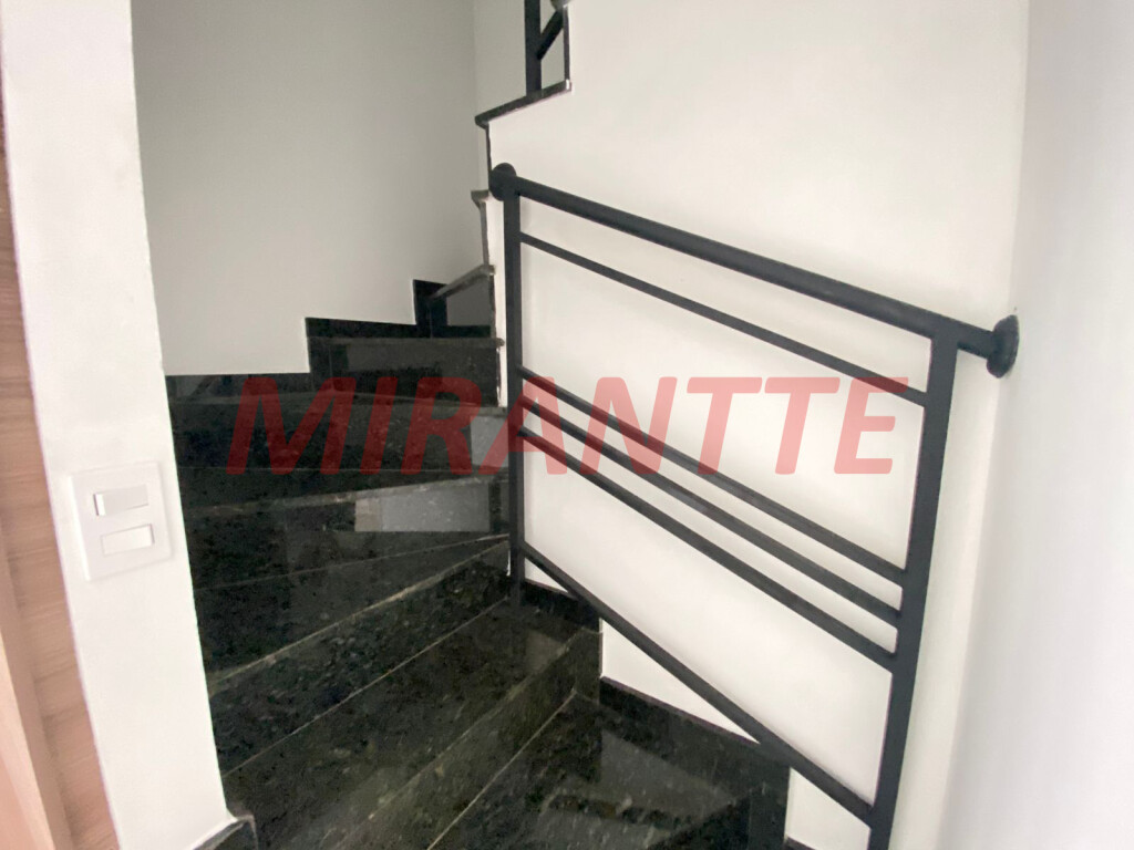 Cond. fechado de 107m² com 2 quartos em Santa Teresinha