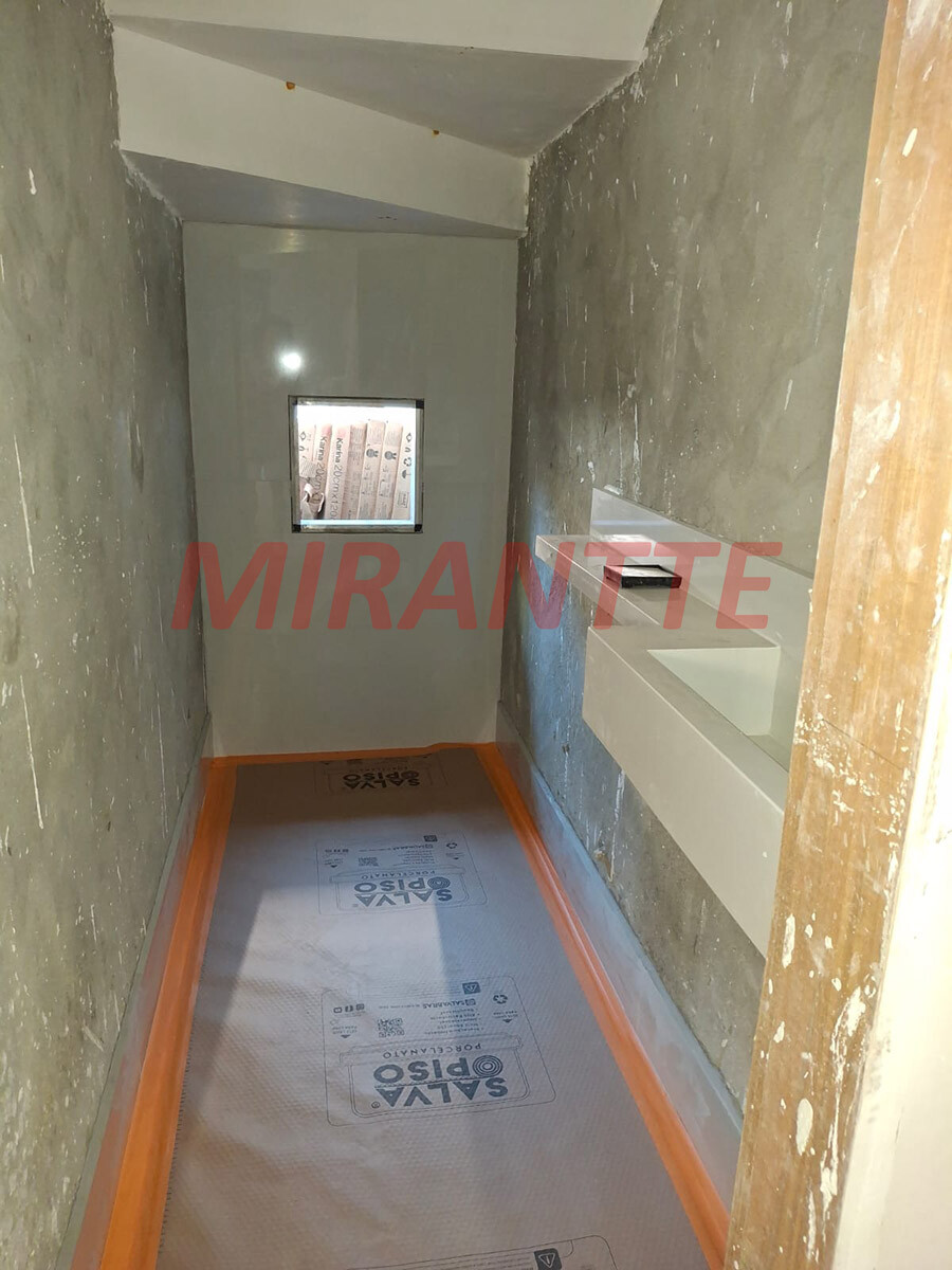 Sobrado de 130m² com 3 quartos em Santa Teresinha