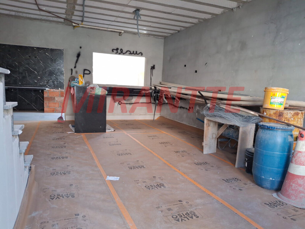 Sobrado de 130m² com 3 quartos em Santa Teresinha