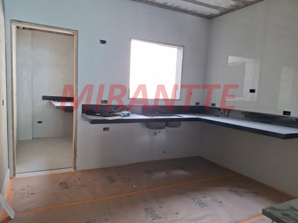 Sobrado de 130m² com 2 quartos em Santa Teresinha