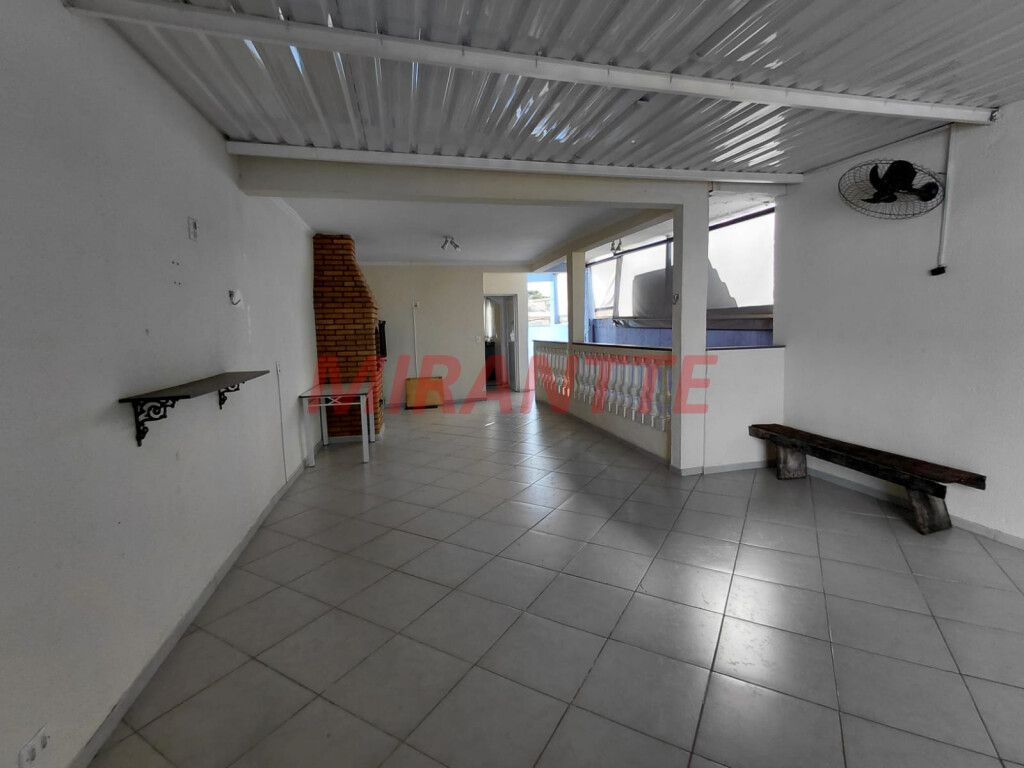 Sobrado de 500m² com 3 quartos em Vila Celeste