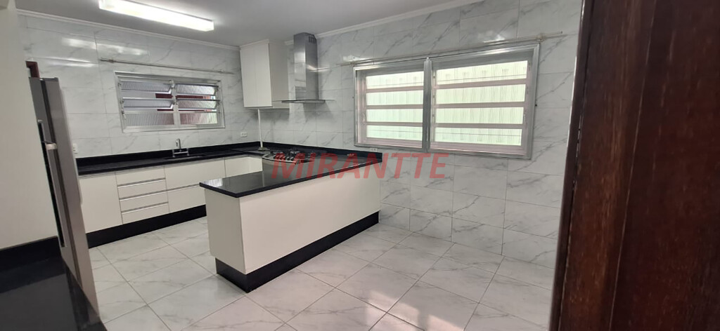 Sobrado de 180m² com 3 quartos em Imirim