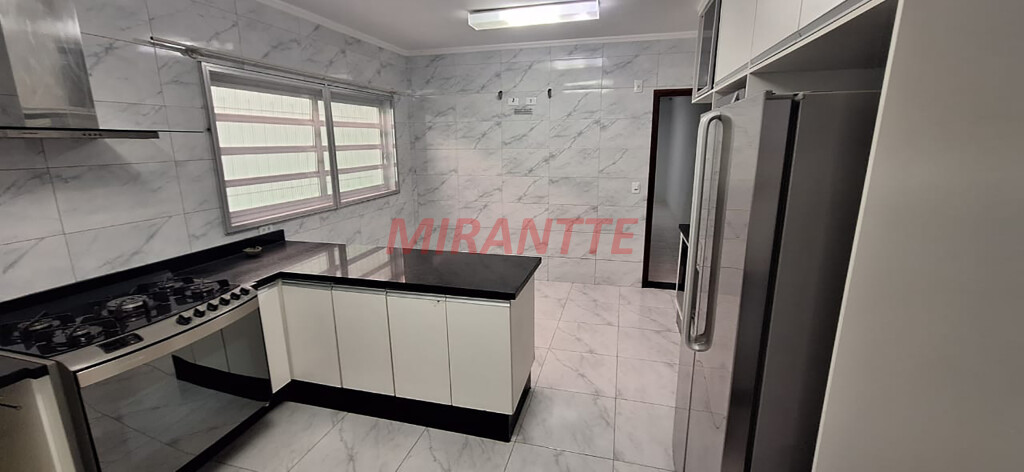 Sobrado de 180m² com 3 quartos em Imirim