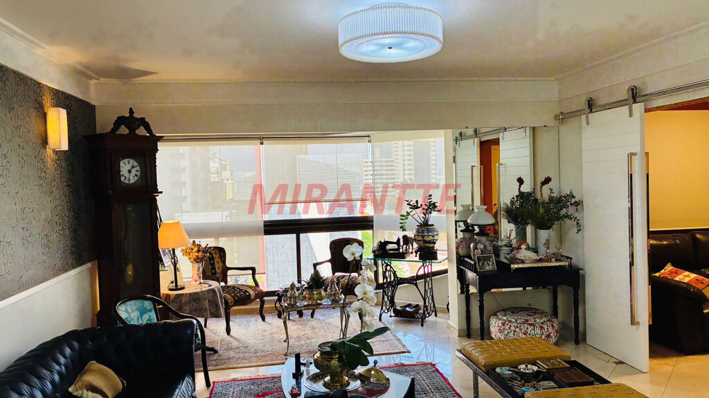 Apartamento de 147m² com 3 quartos em Santana