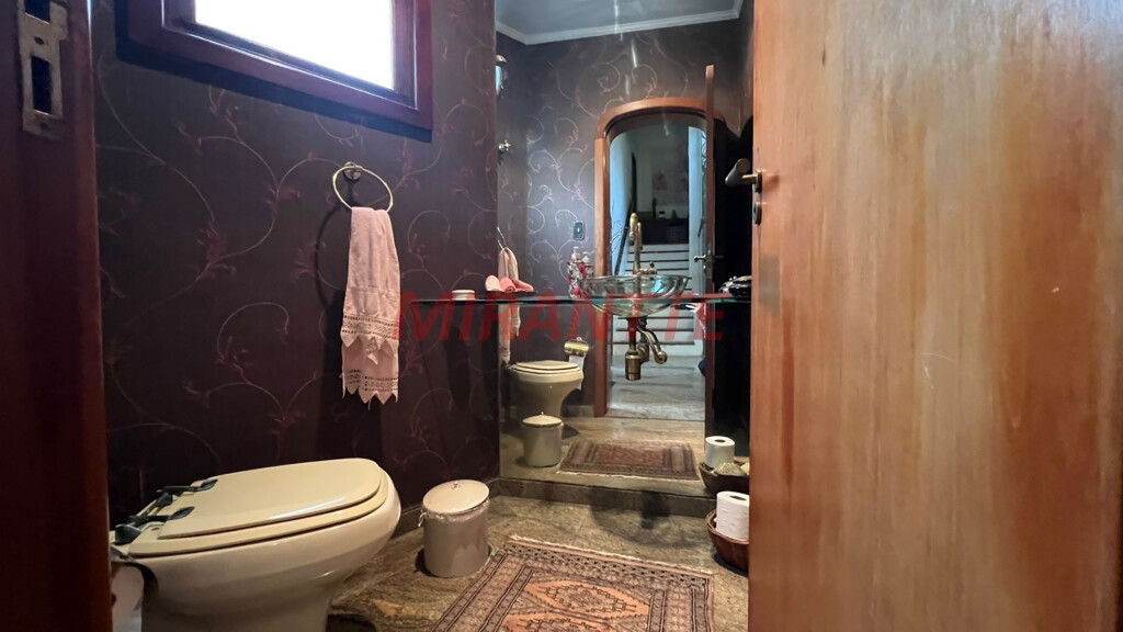 Sobrado de 361m² com 4 quartos em Jardim São Bento