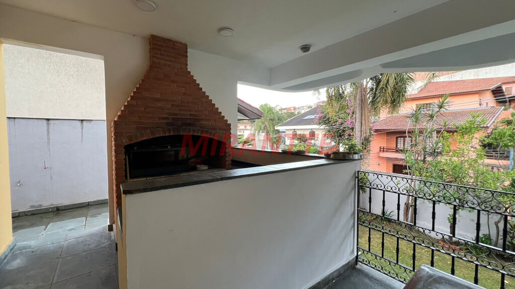 Sobrado de 361m² com 4 quartos em Jardim São Bento