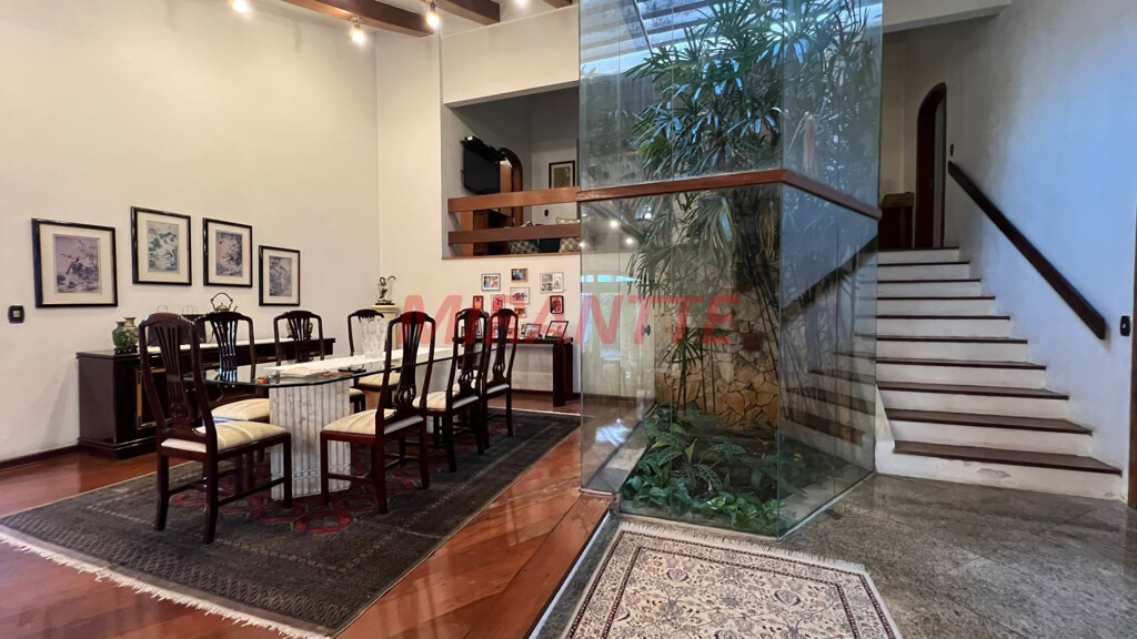Sobrado de 361m² com 4 quartos em Jardim São Bento