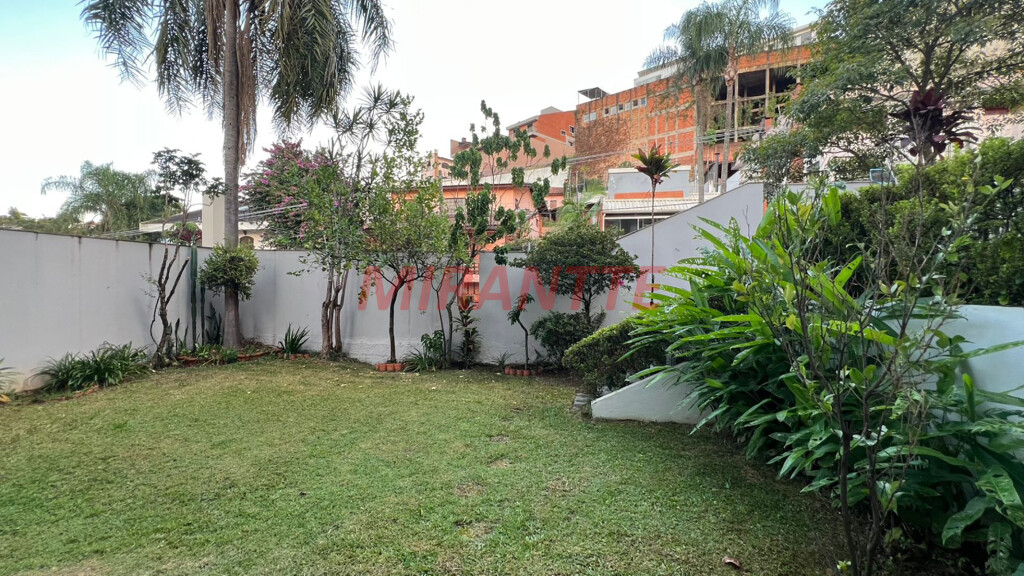 Sobrado de 361m² com 4 quartos em Jardim São Bento
