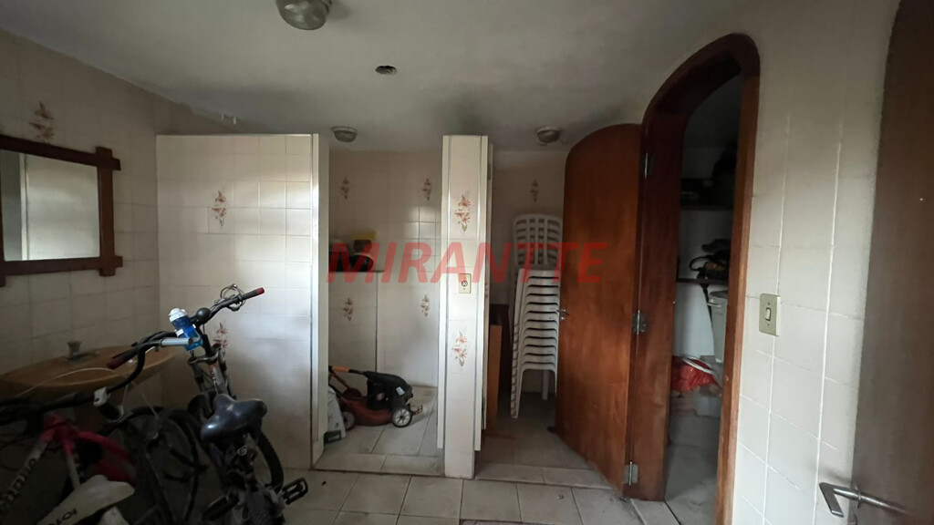 Sobrado de 361m² com 4 quartos em Jardim São Bento