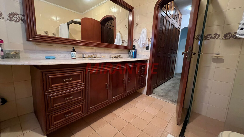 Sobrado de 361m² com 4 quartos em Jardim São Bento